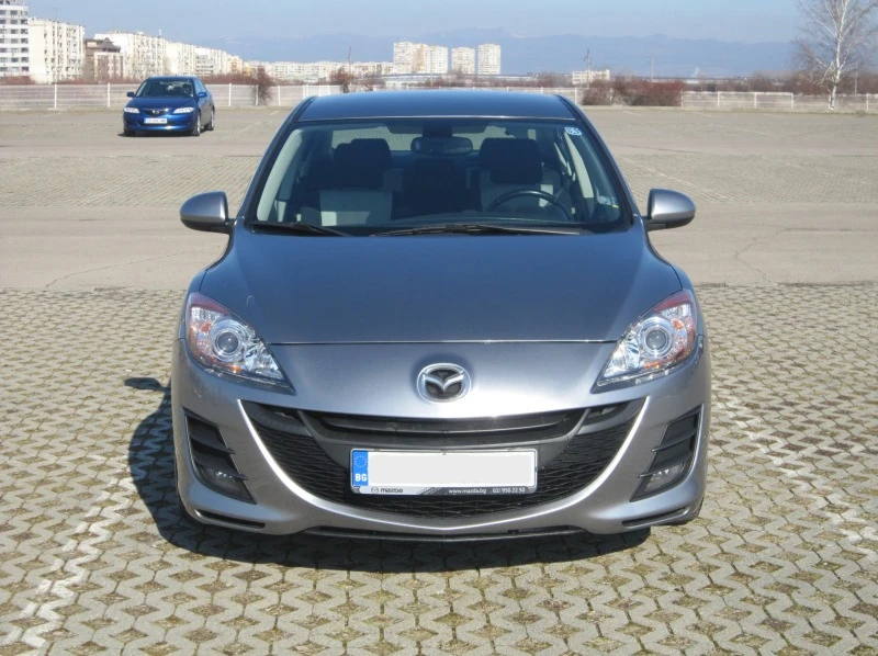 Mazda 3 1.6i 16v, снимка 2 - Автомобили и джипове - 46784243