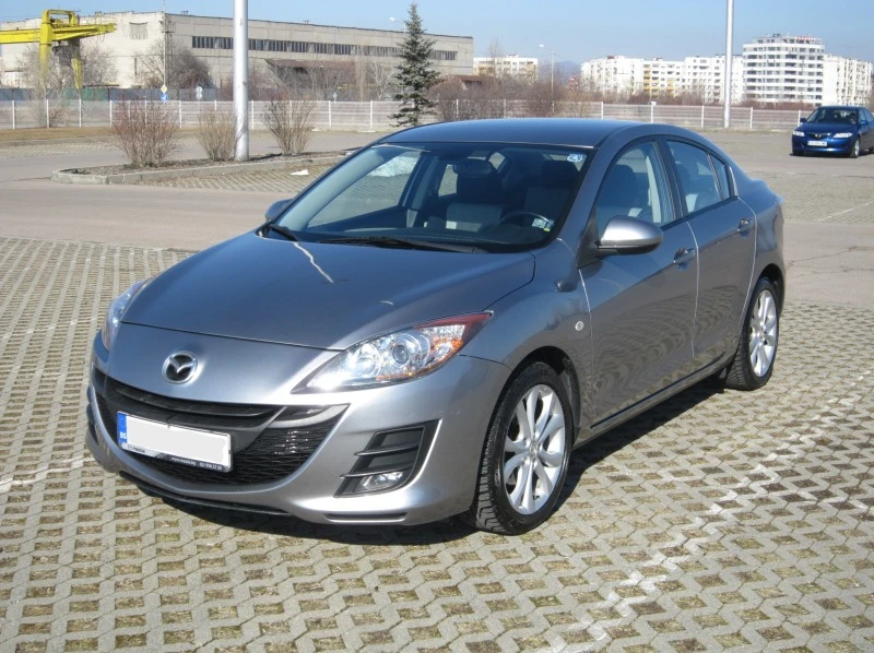 Mazda 3 1.6i 16v, снимка 1 - Автомобили и джипове - 46784243