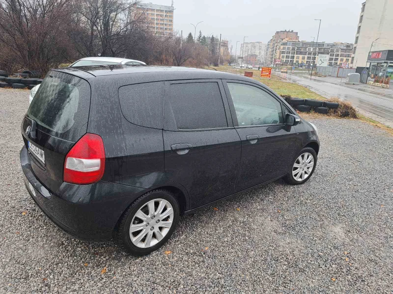 Honda Jazz, снимка 4 - Автомобили и джипове - 48178562