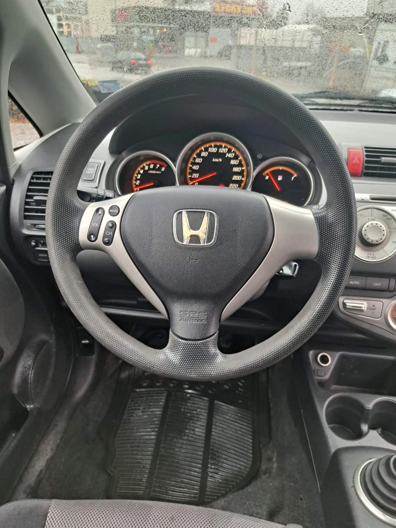 Honda Jazz, снимка 10 - Автомобили и джипове - 48178562