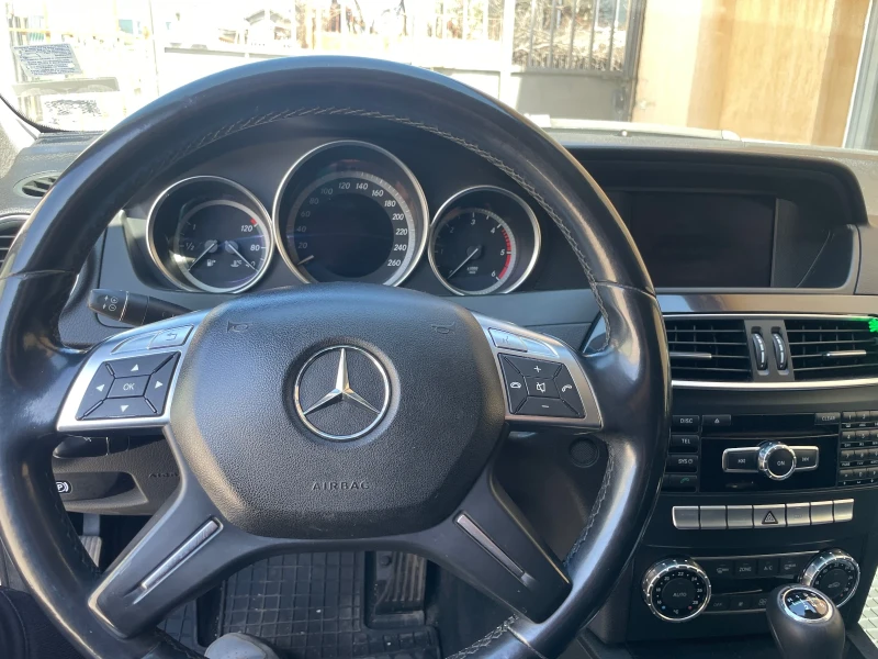 Mercedes-Benz C 200, снимка 2 - Автомобили и джипове - 49584279