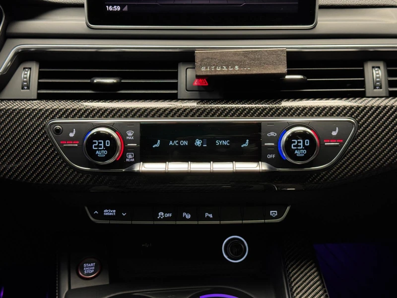 Audi Rs5 Quattro B&O* Подгрев* 360* Carbon, снимка 13 - Автомобили и джипове - 51072544