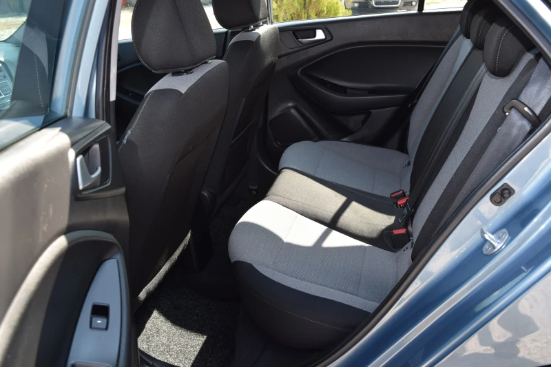 Hyundai I20 1.1 CRDI* Euro6B* 6скорости, снимка 13 - Автомобили и джипове - 52065992