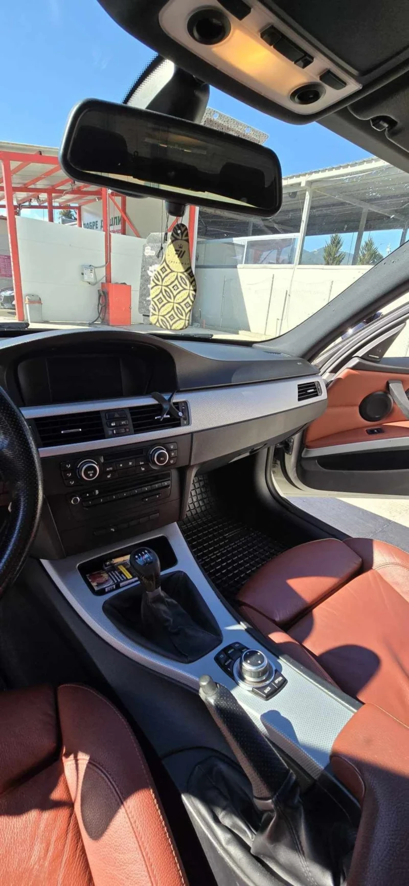 BMW 330, снимка 12 - Автомобили и джипове - 52367145