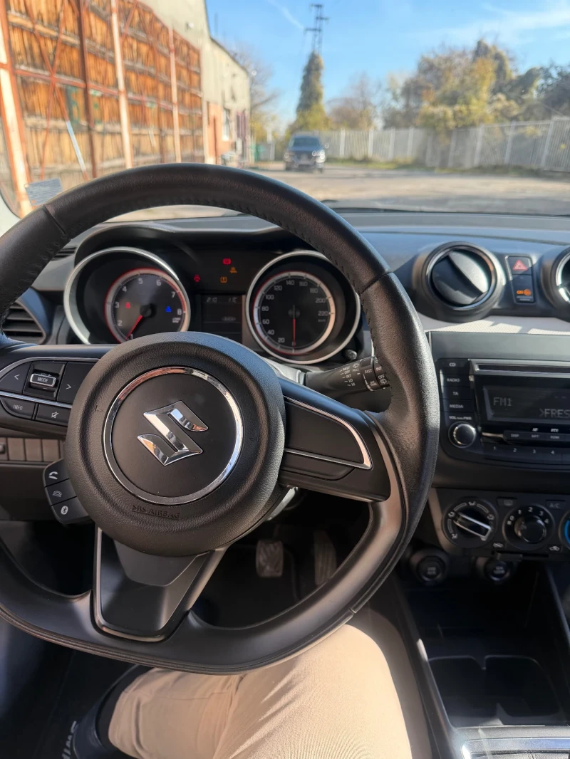 Suzuki Swift, снимка 8 - Автомобили и джипове - 52393961