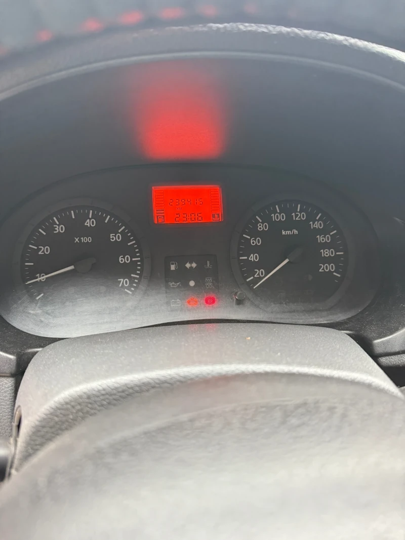 Dacia Logan, снимка 5 - Автомобили и джипове - 52476668