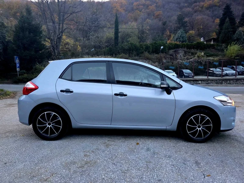 Toyota Auris, снимка 5 - Автомобили и джипове - 52554944