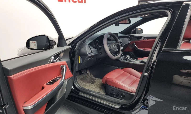 Kia Stinger, снимка 10 - Автомобили и джипове - 52810763