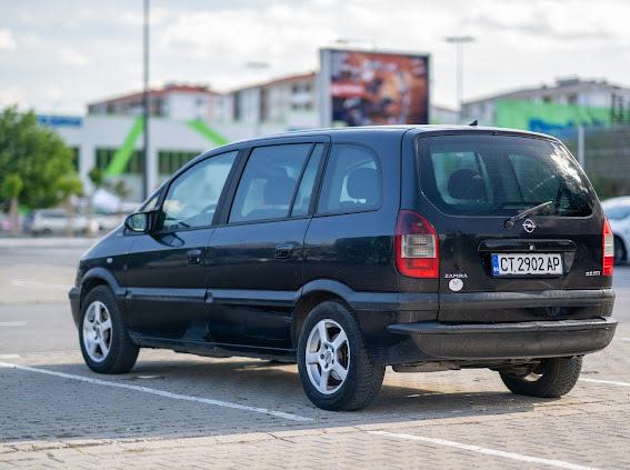 Opel Zafira, снимка 4 - Автомобили и джипове - 46352945