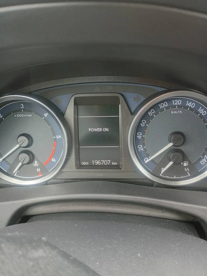 Toyota Auris, снимка 13 - Автомобили и джипове - 53685234