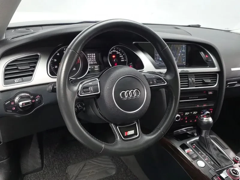 Audi A5 2.0 TFSI Quattro, снимка 13 - Автомобили и джипове - 54551499