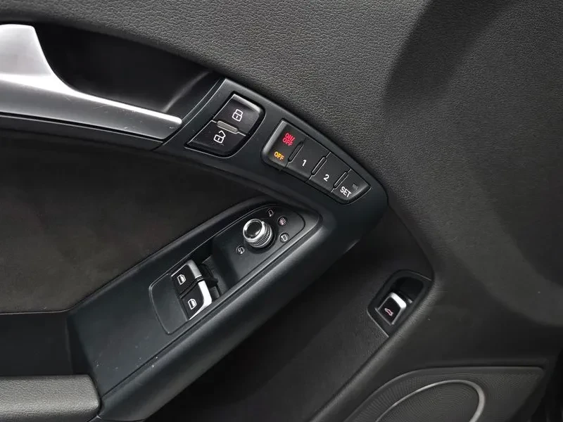 Audi A5 2.0 TFSI Quattro, снимка 17 - Автомобили и джипове - 54551499
