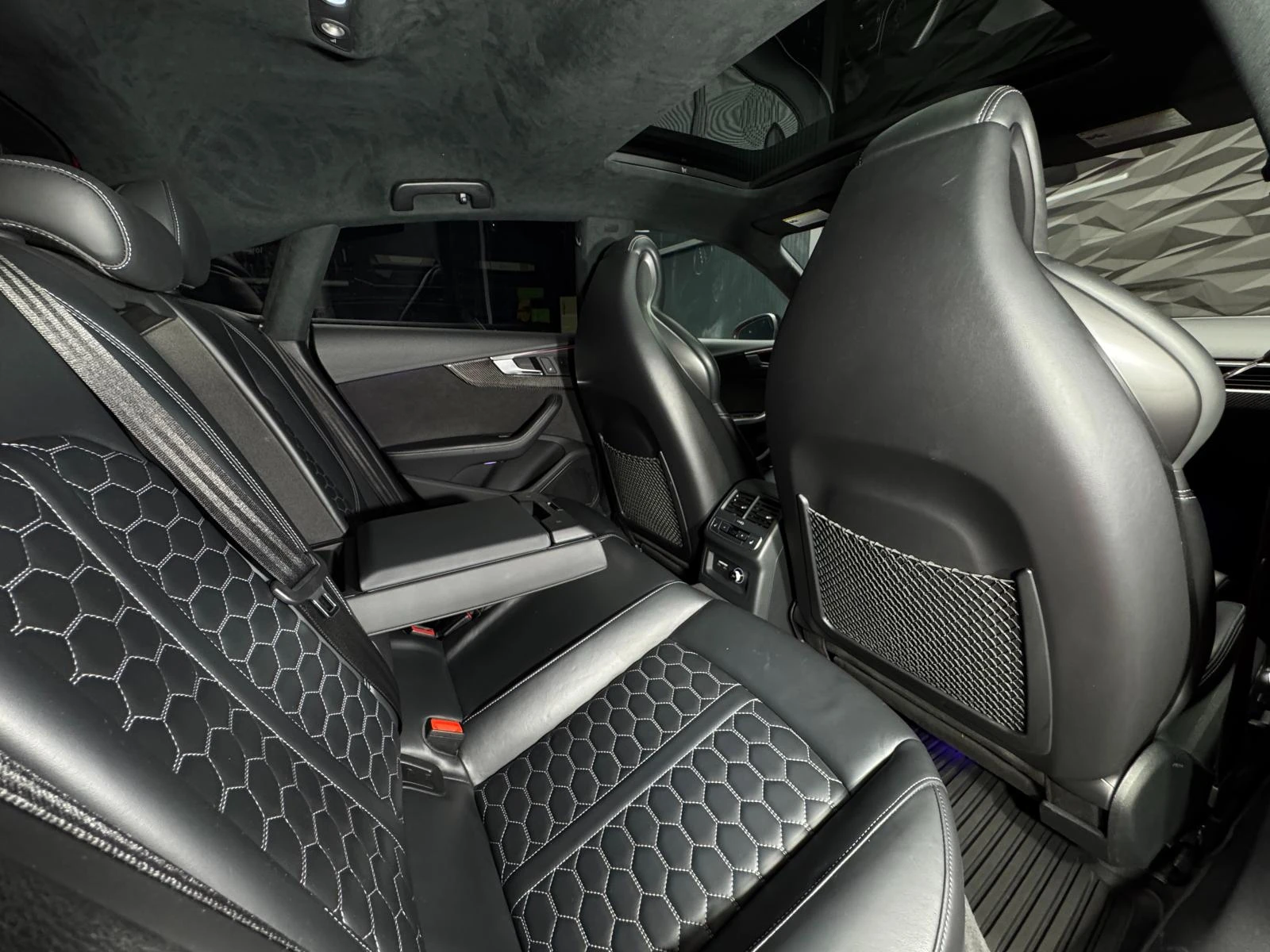 Audi Rs5 Quattro B&O* Подгрев* 360* Carbon - изображение 9