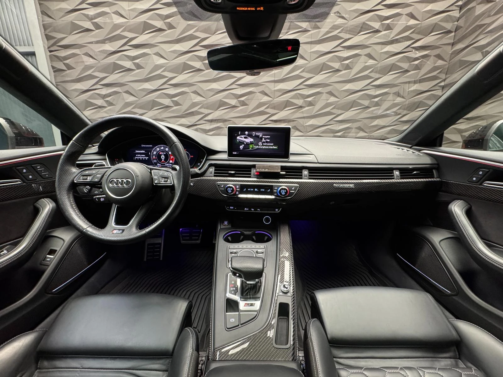 Audi Rs5 Quattro B&O* Подгрев* 360* Carbon - изображение 5
