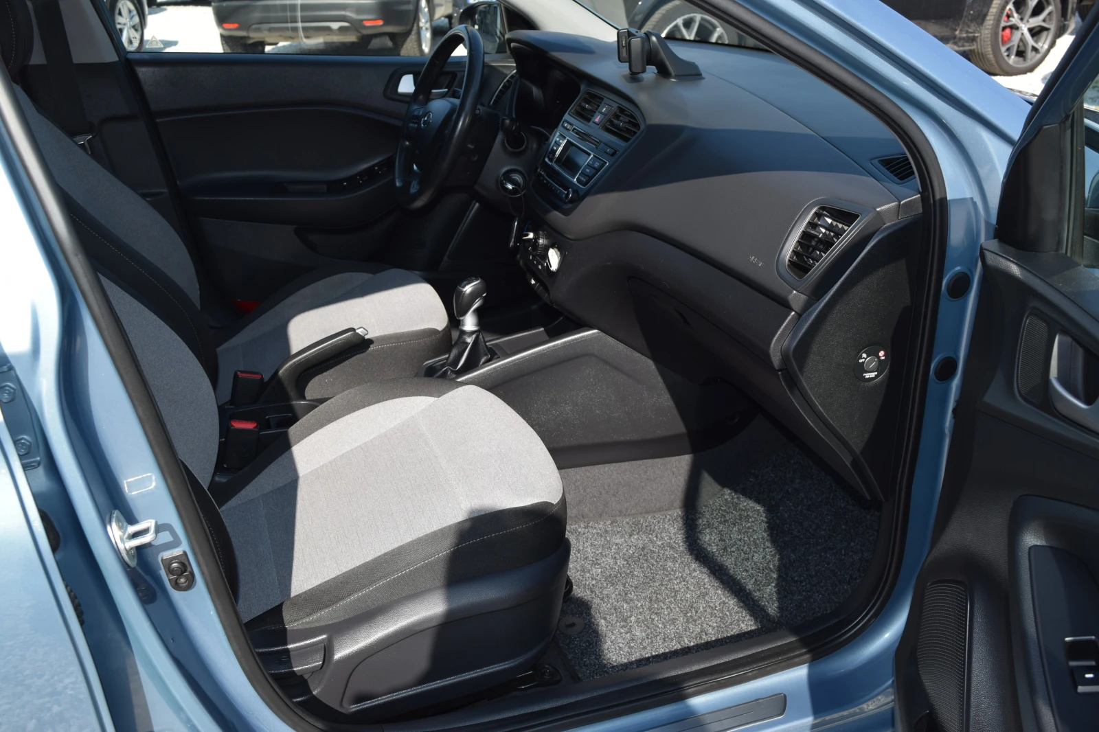 Hyundai I20 1.1 CRDI* Euro6B* 6скорости - изображение 10