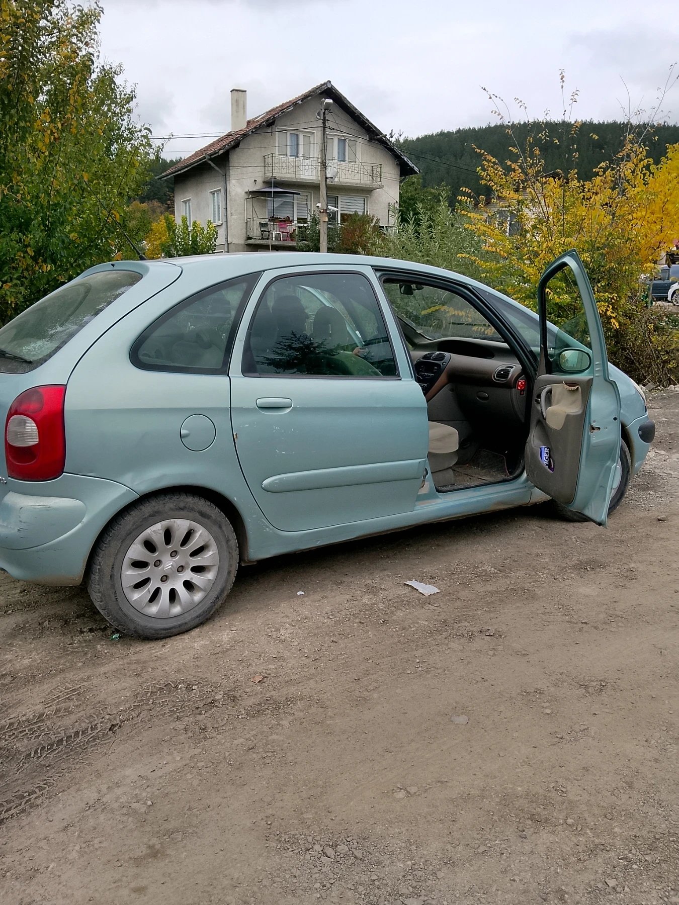 Citroen C3 Picasso Колата е цяла за части цената се коментира  - изображение 6