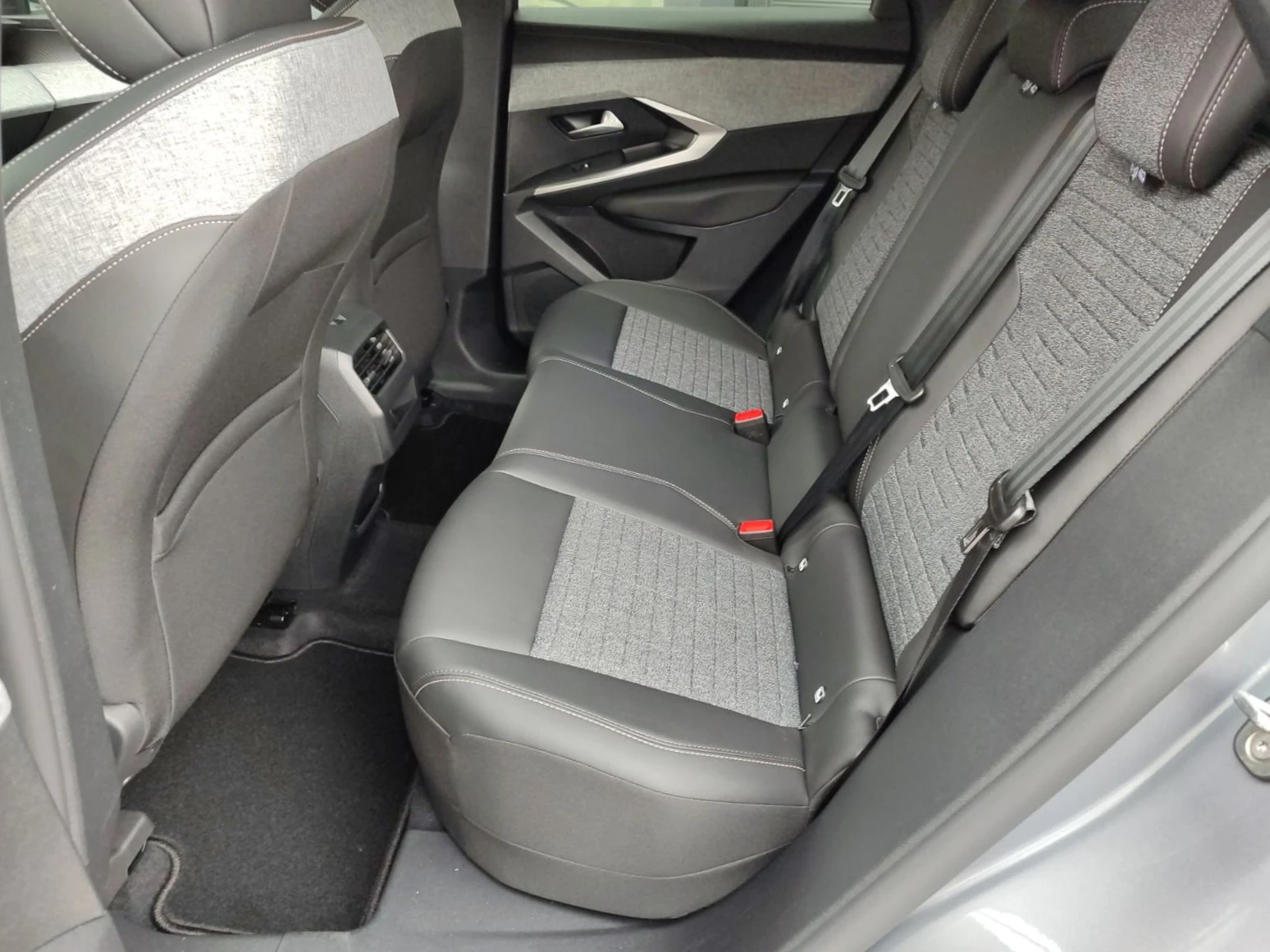 Peugeot 3008 ALLURE 1.2 PureTech 145 HYBRID 48V e-DCS6 EUR | Mobile.bg � ����������� 12