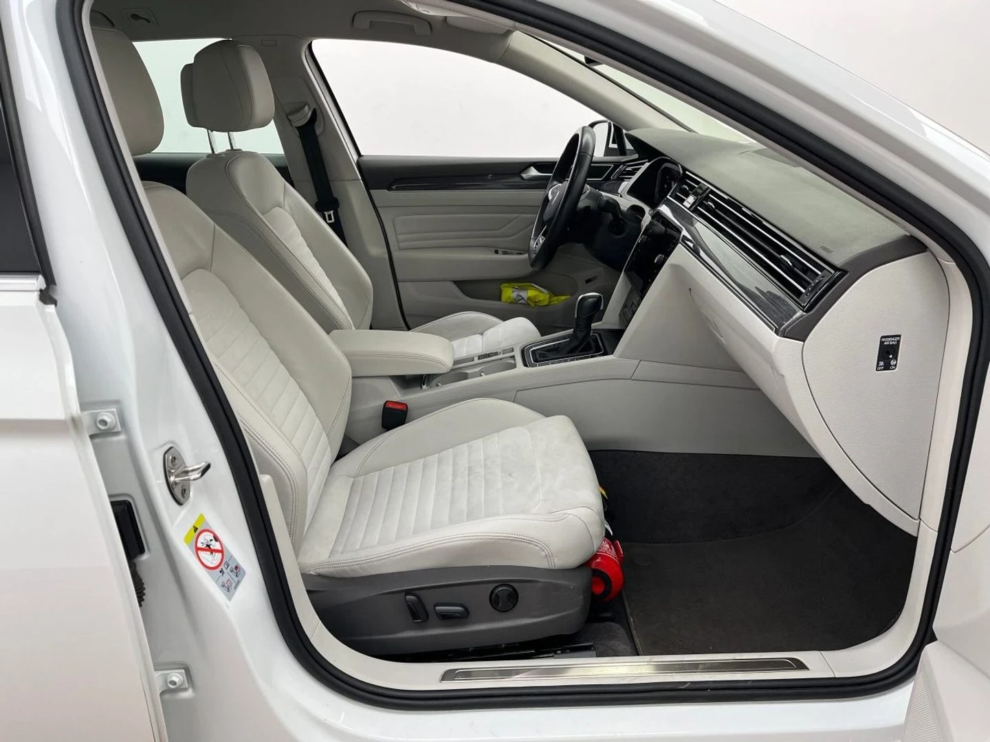 VW Passat 2.0 TDI / 4 motion / реални КМ, снимка 8 - Автомобили и джипове - 53815822