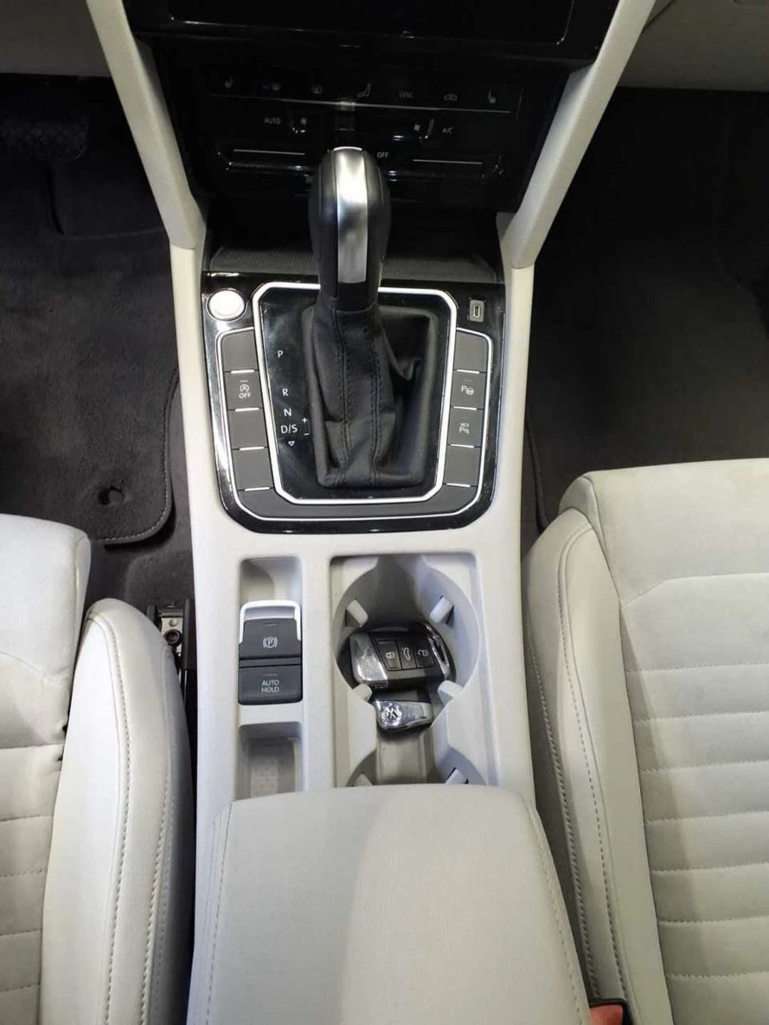 VW Passat 2.0 TDI / 4 motion / реални КМ, снимка 11 - Автомобили и джипове - 53815822