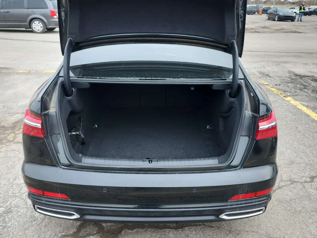 Audi A6 55TFSI S-Line * PROGRESSIV * CARFAX * Без инцидент, снимка 13 - Автомобили и джипове - 54037316