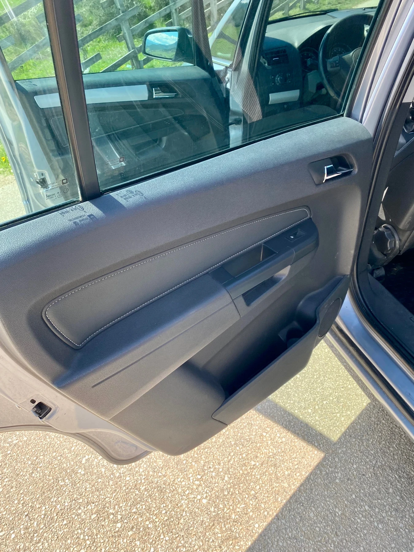 Opel Zafira Бензин газ, снимка 7 - Автомобили и джипове - 54284131