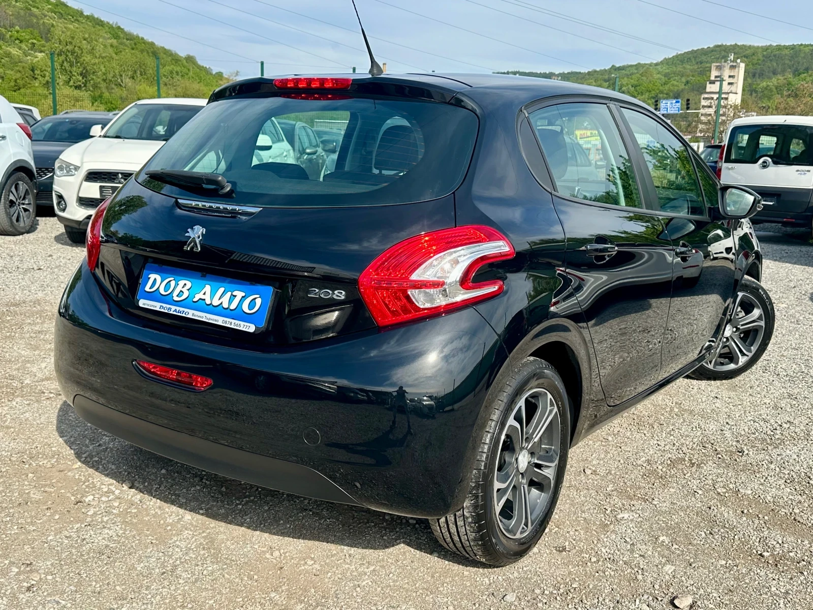 Peugeot 208 1.4HDI-68к.с-ACTIVE-ТЕМПОМАТ, снимка 6 - Автомобили и джипове - 54447883