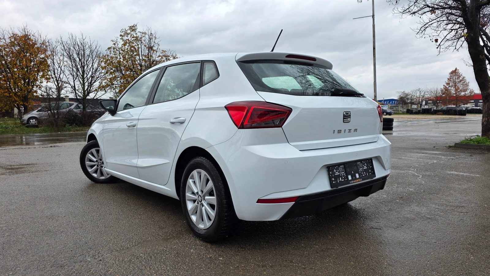 Seat Ibiza ЧИСТО НОВА, снимка 6 - Автомобили и джипове - 54544614