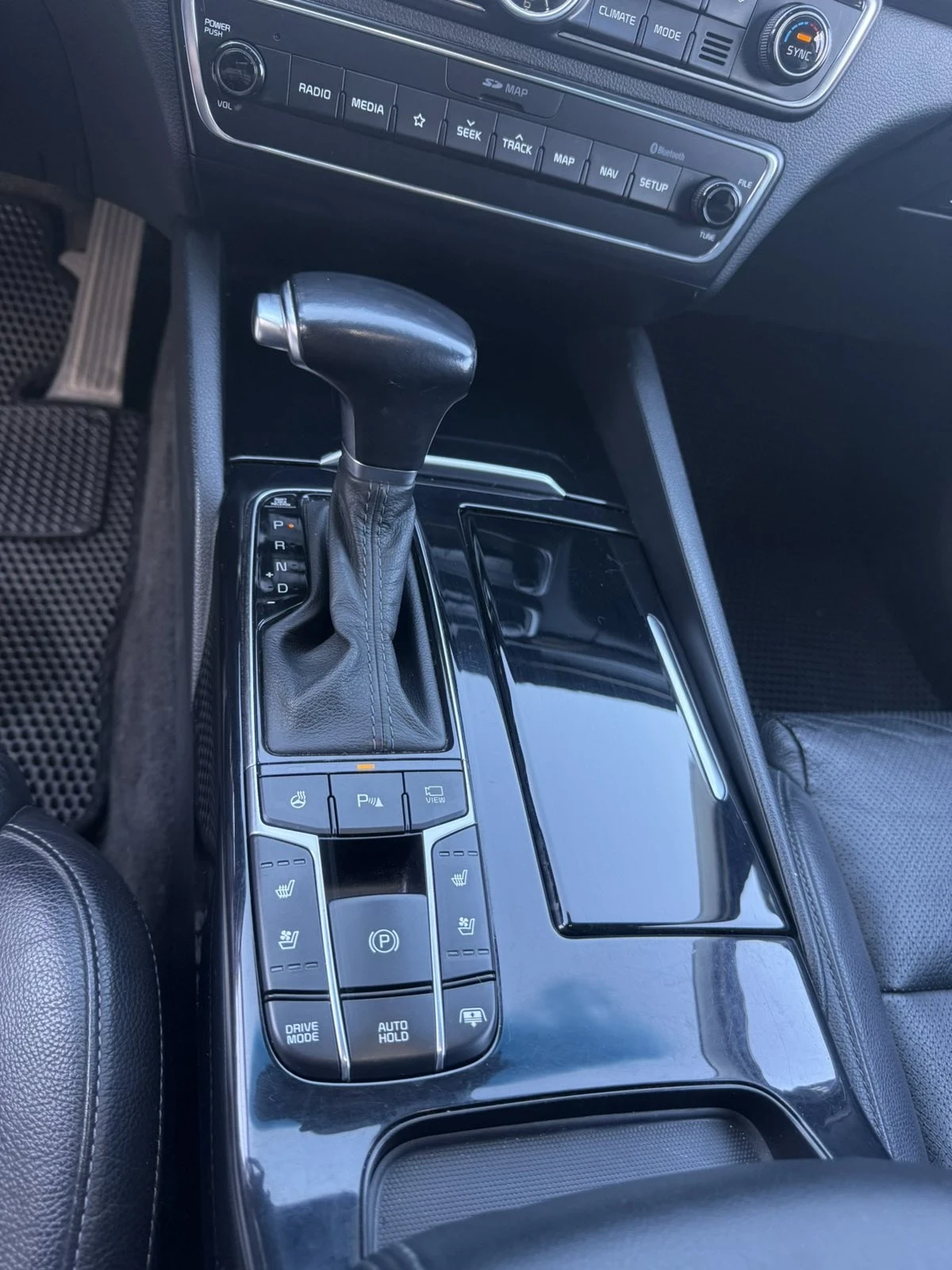 Kia K7, снимка 10 - Автомобили и джипове - 54663279