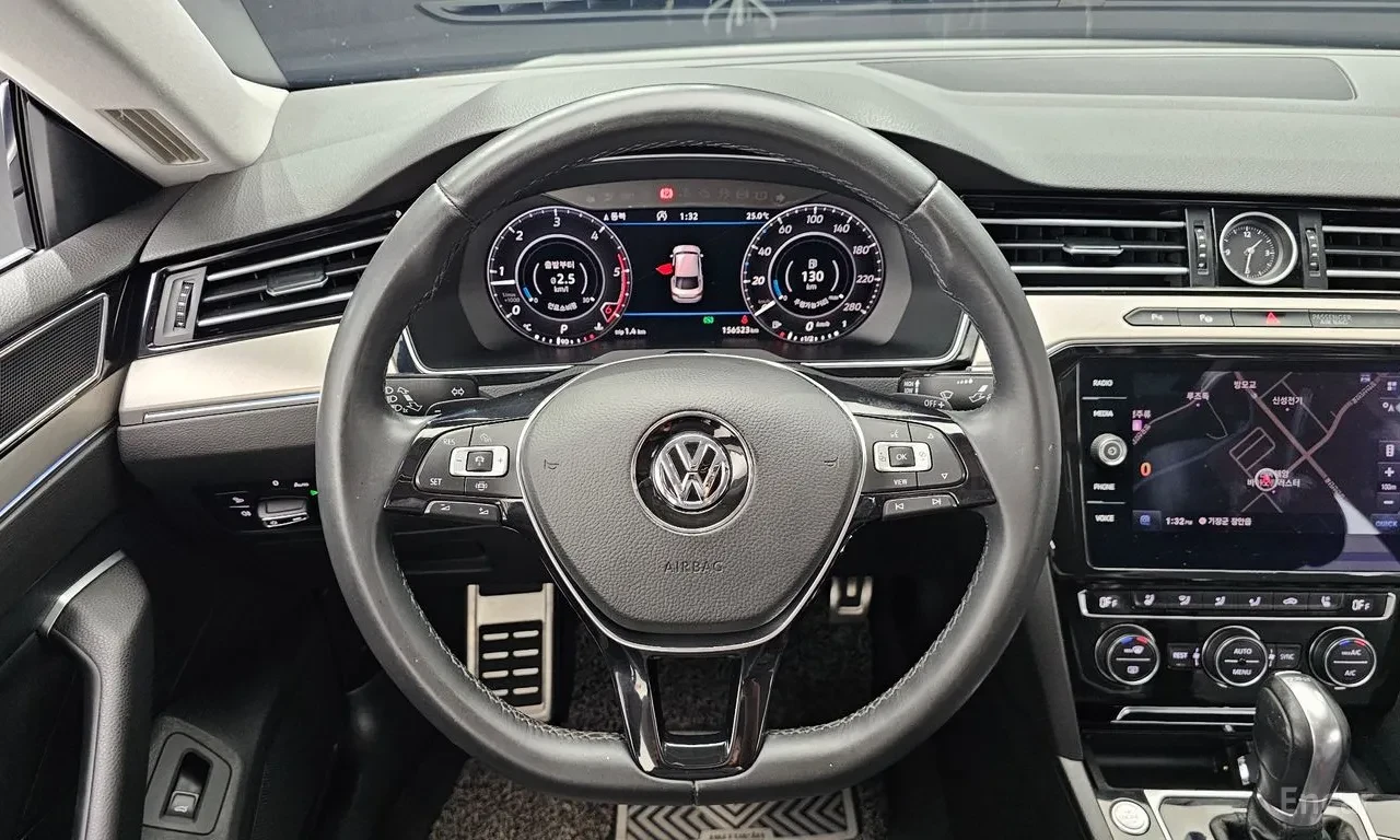 VW Arteon 2.0 TDI Premium, снимка 11 - Автомобили и джипове - 54957092