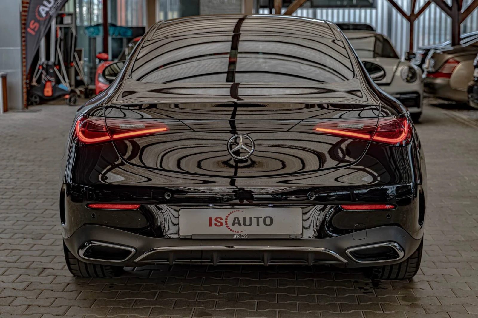 Mercedes-Benz CLE 200 AMG Line/Камера/Амбиент/Карбон/MBUX/Мемори/Панорам, снимка 4 - Автомобили и джипове - 55180723
