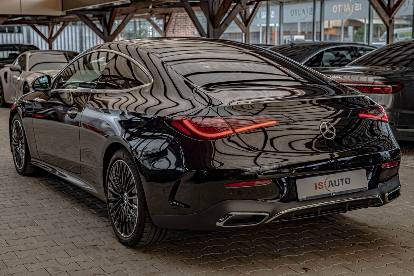 Mercedes-Benz CLE 200 AMG Line/Камера/Амбиент/Карбон/MBUX/Мемори/Панорам, снимка 5 - Автомобили и джипове - 55180723