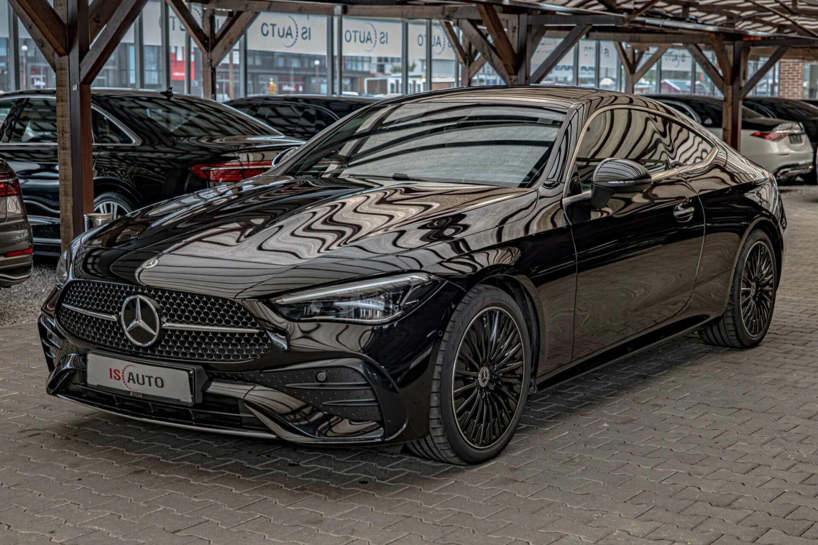 Mercedes-Benz CLE 200 AMG Line/Камера/Амбиент/Карбон/MBUX/Мемори/Панорам, снимка 3 - Автомобили и джипове - 55180723