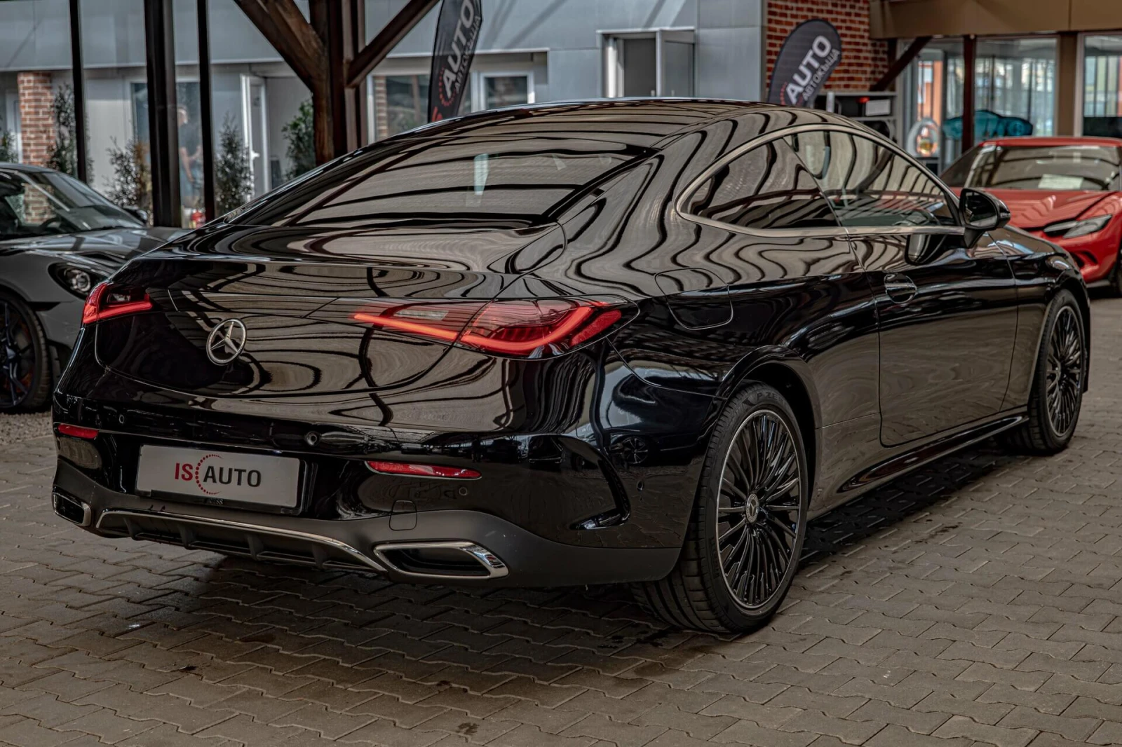 Mercedes-Benz CLE 200 AMG Line/Камера/Амбиент/Карбон/MBUX/Мемори/Панорам, снимка 6 - Автомобили и джипове - 55180723
