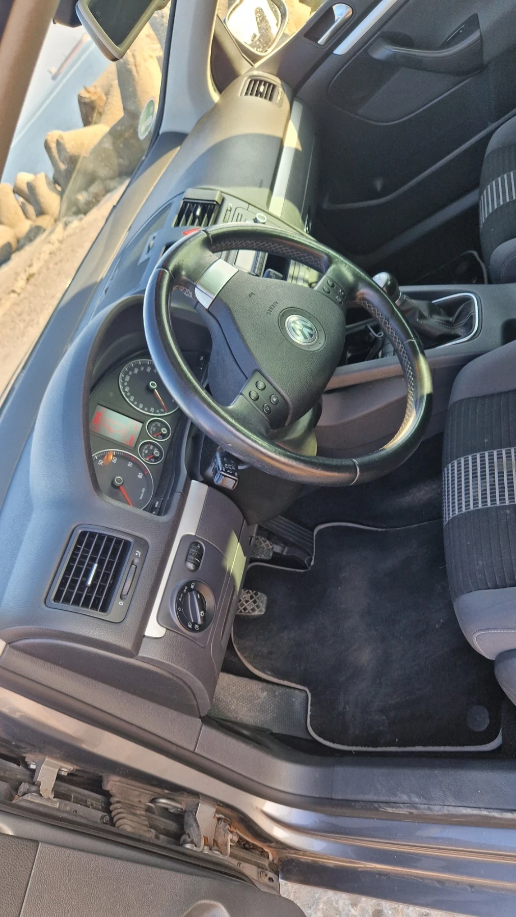 VW Golf 1.6i, снимка 8 - Автомобили и джипове - 55268875