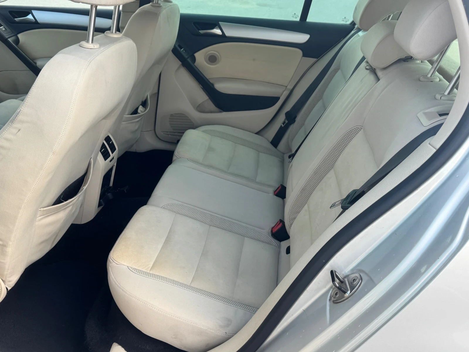 VW Golf АВТОМАТИК, снимка 10 - Автомобили и джипове - 55306420