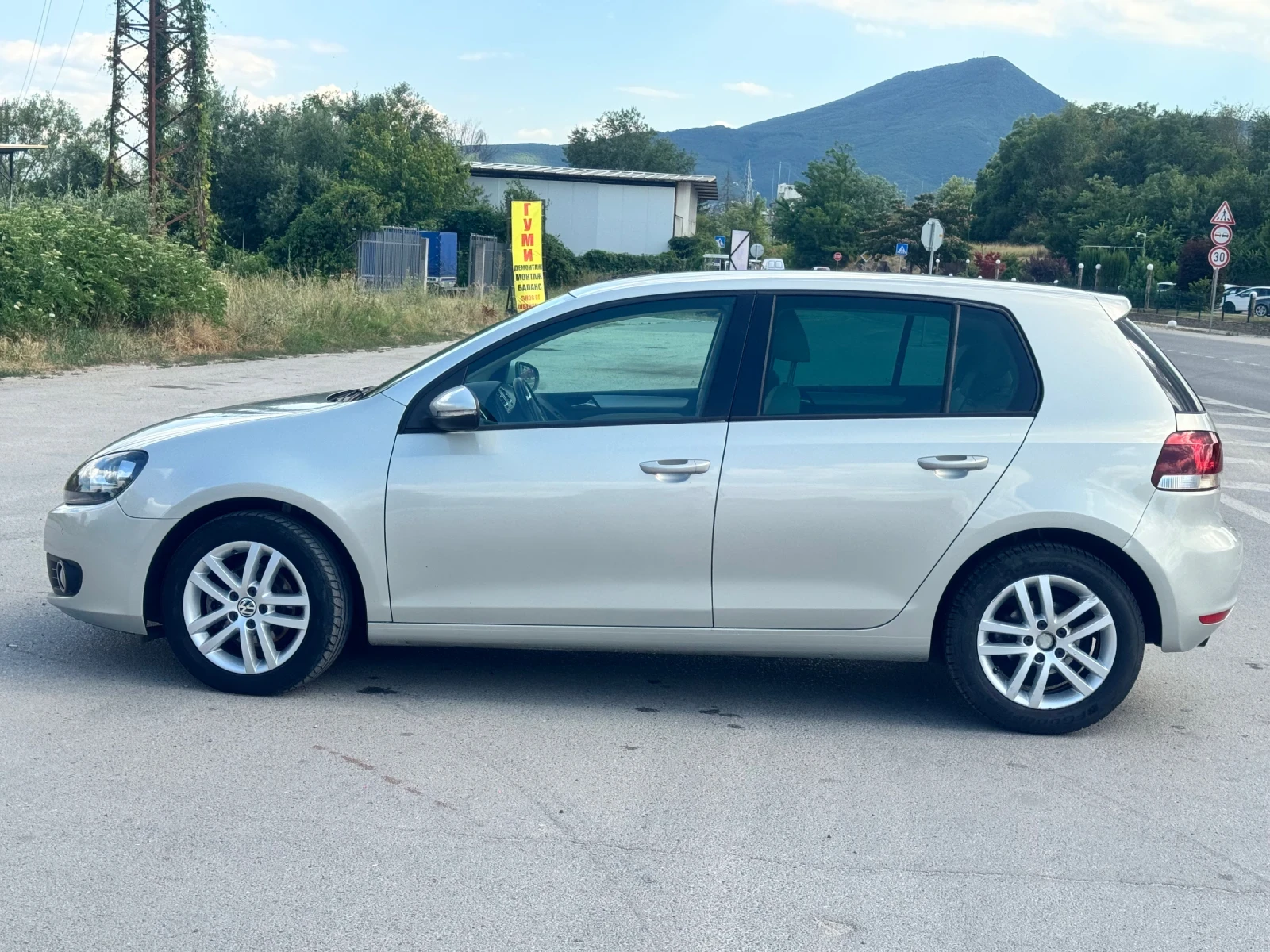 VW Golf АВТОМАТИК, снимка 9 - Автомобили и джипове - 55306420