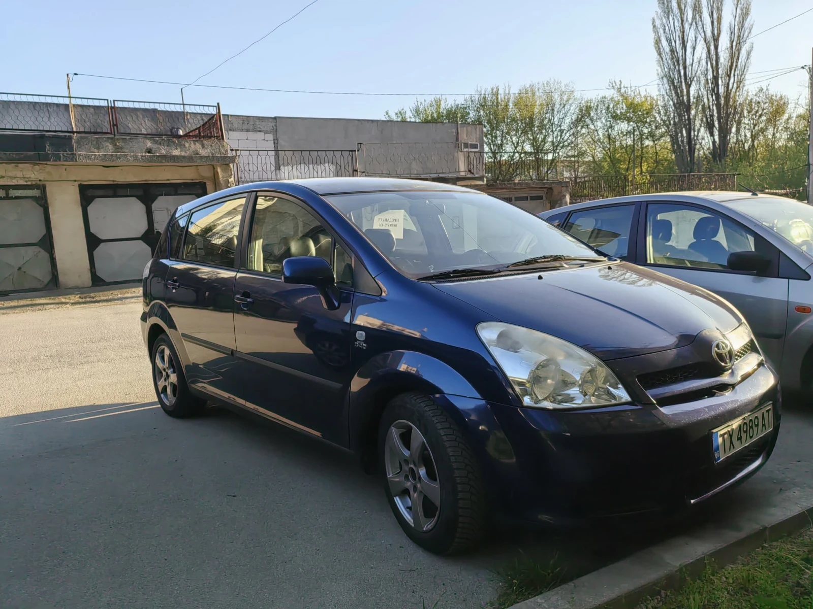 Toyota Corolla verso 2.00D4D, снимка 8 - Автомобили и джипове - 55507414
