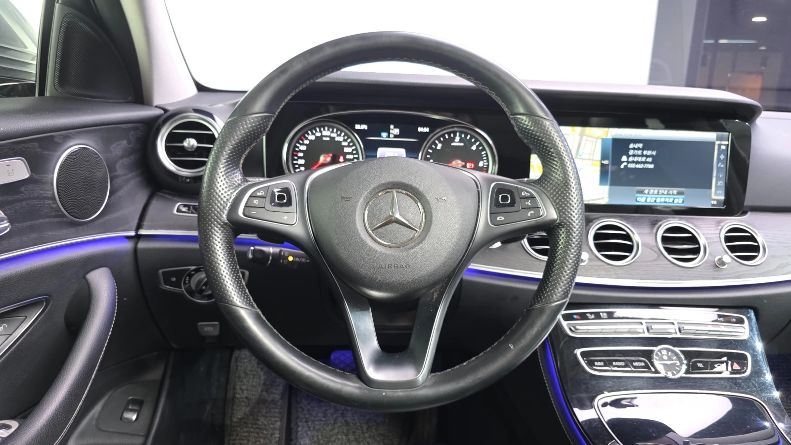 Mercedes-Benz E 220 2.0 4MATIC | Mobile.bg � ����������� 11