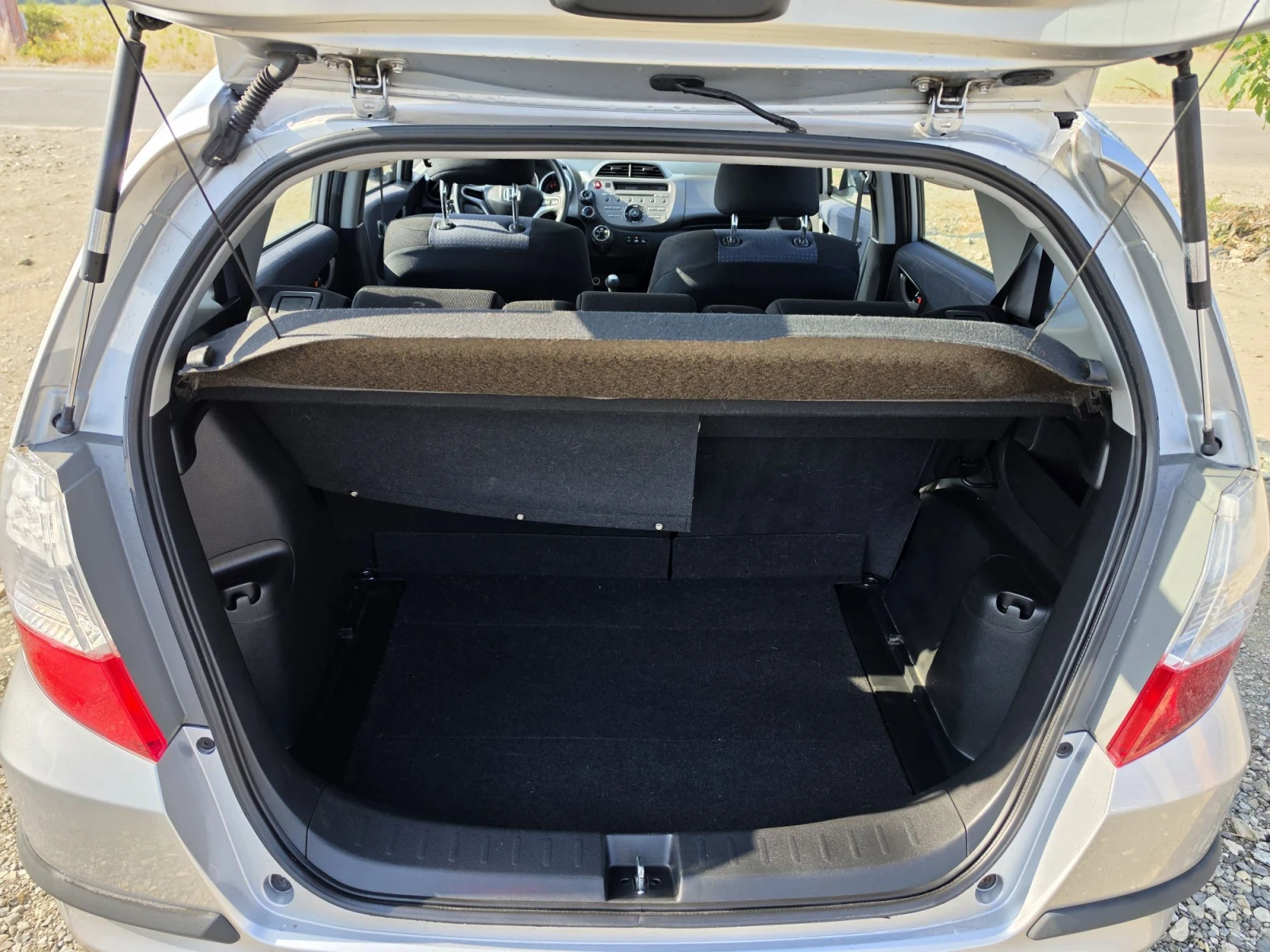Honda Jazz 1.3I 90 138 km, снимка 17 - Автомобили и джипове - 55627837