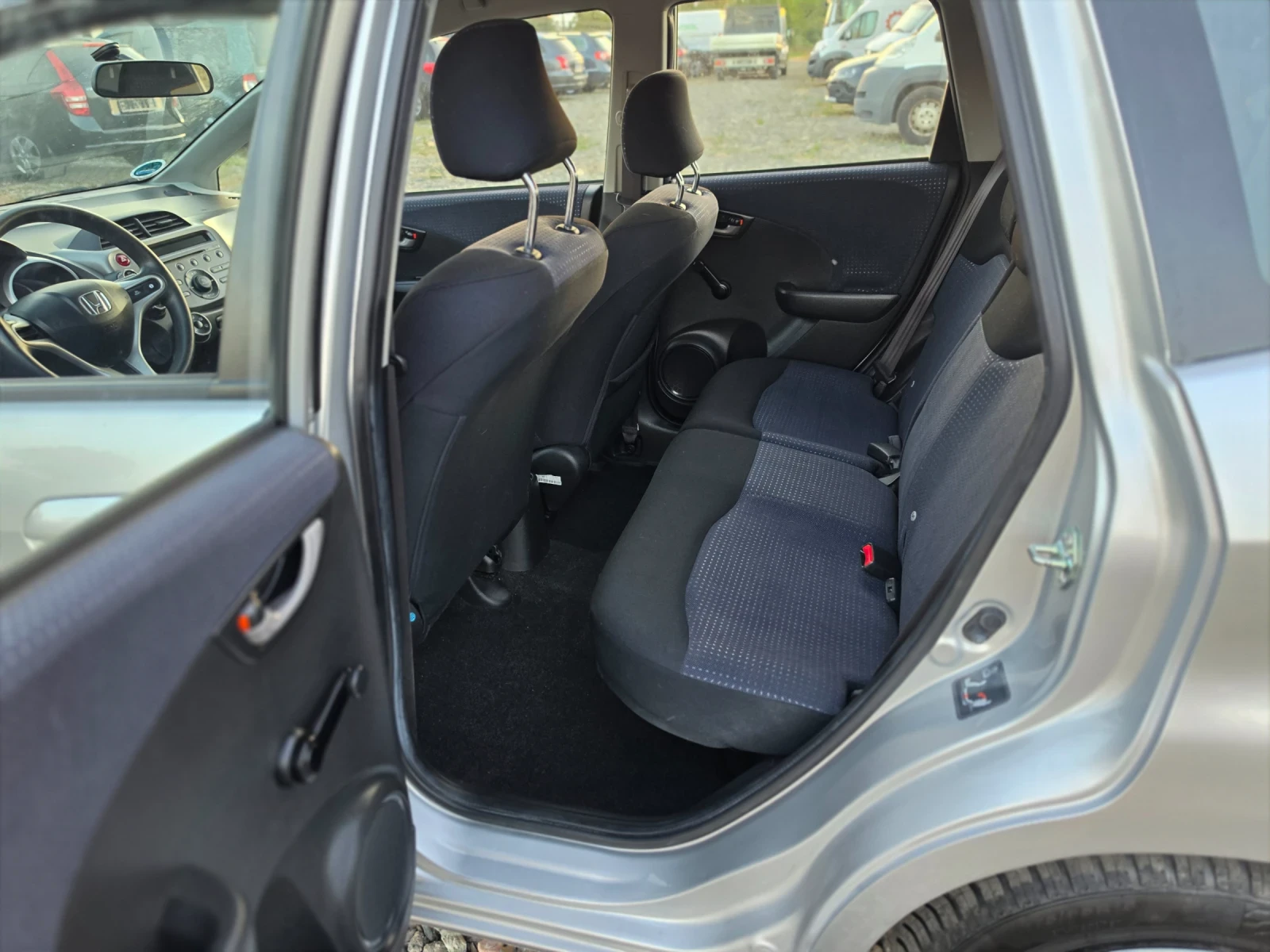 Honda Jazz 1.3I 90 150 km, снимка 14 - Автомобили и джипове - 55627837