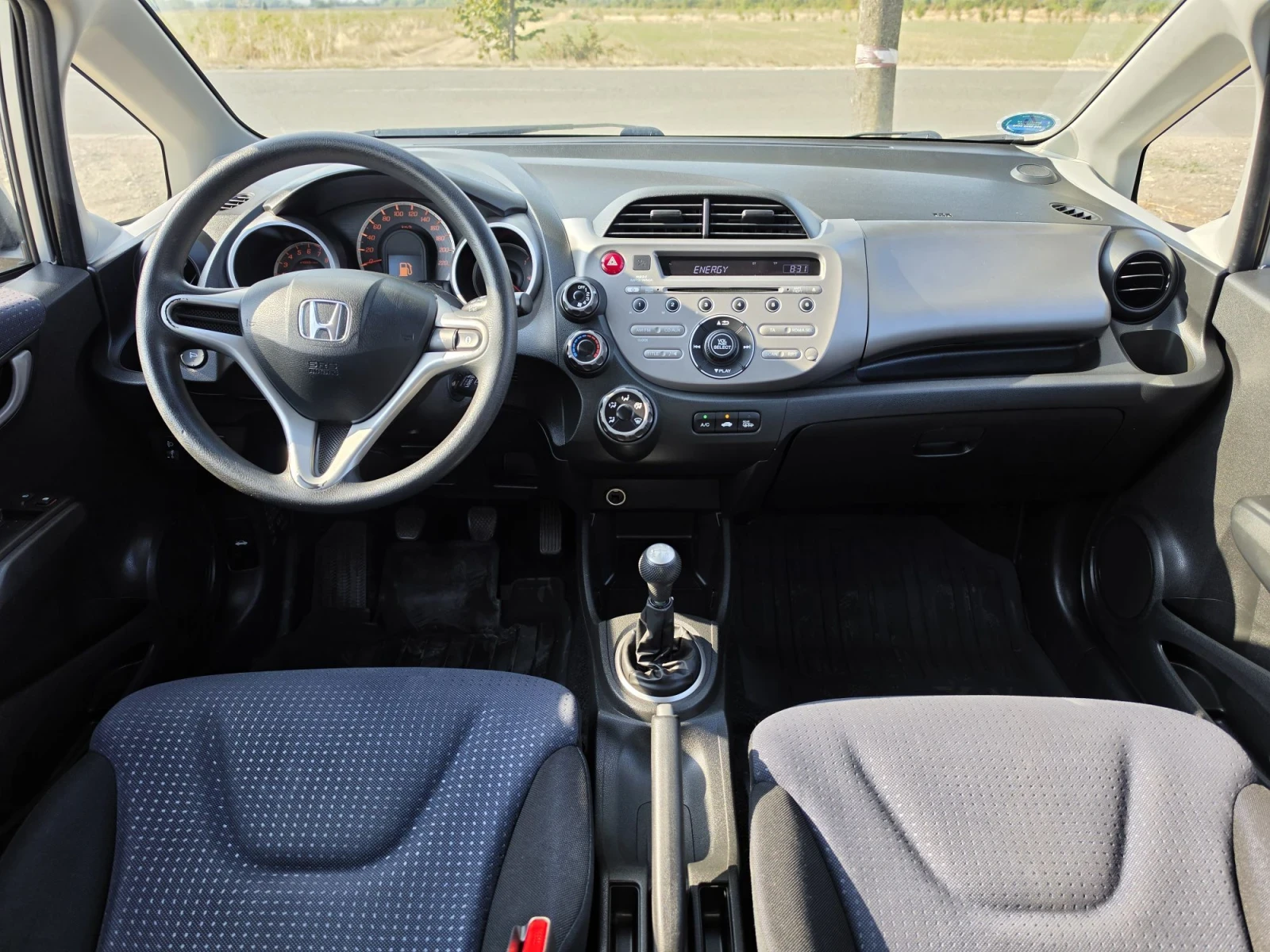 Honda Jazz 1.3I 90 138 km, снимка 9 - Автомобили и джипове - 55627837