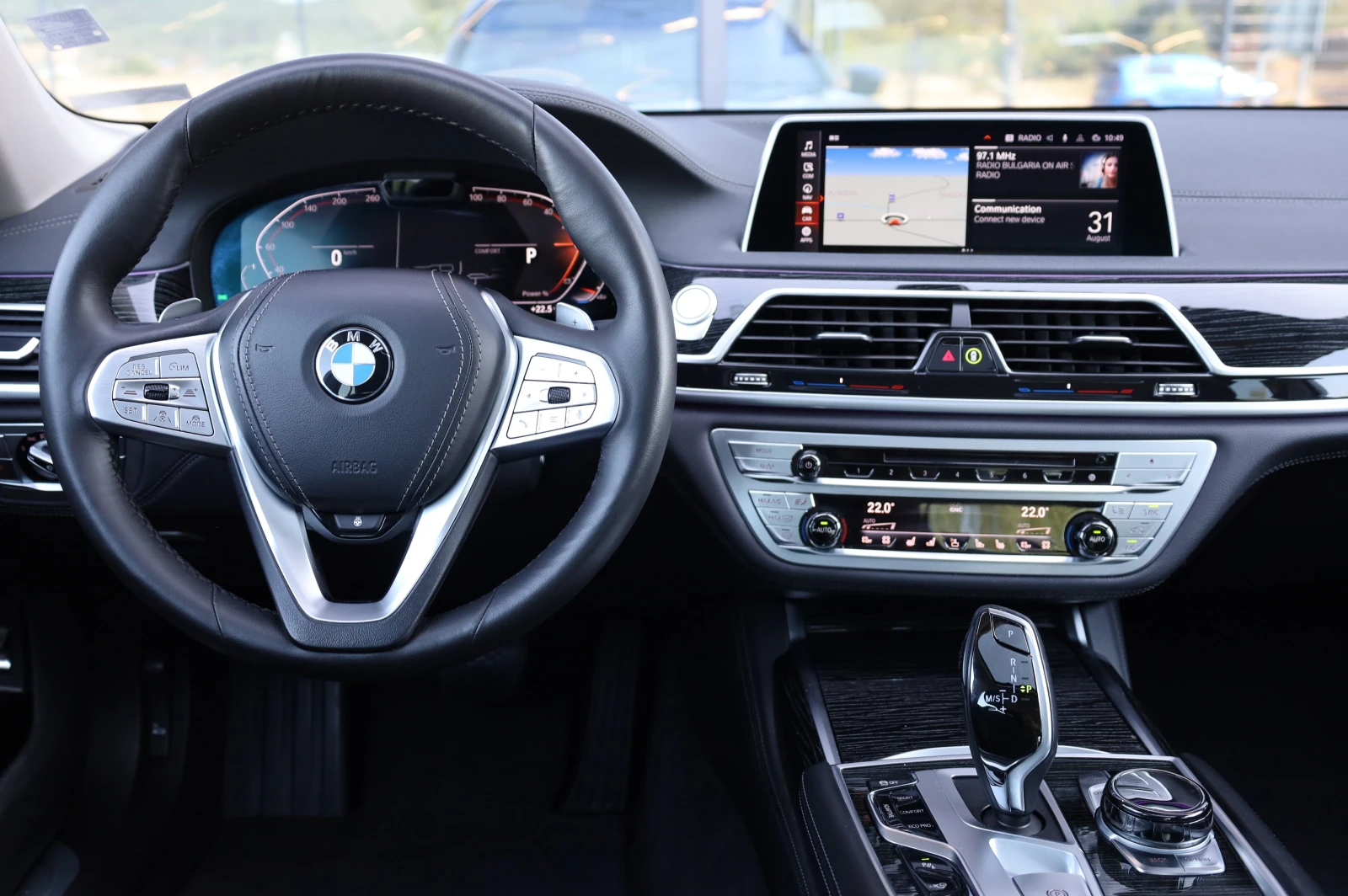 BMW 740 * INDIVIDUAL* XDRIVE* LASER LIGHTS* 360* , снимка 9 - Автомобили и джипове - 55884638