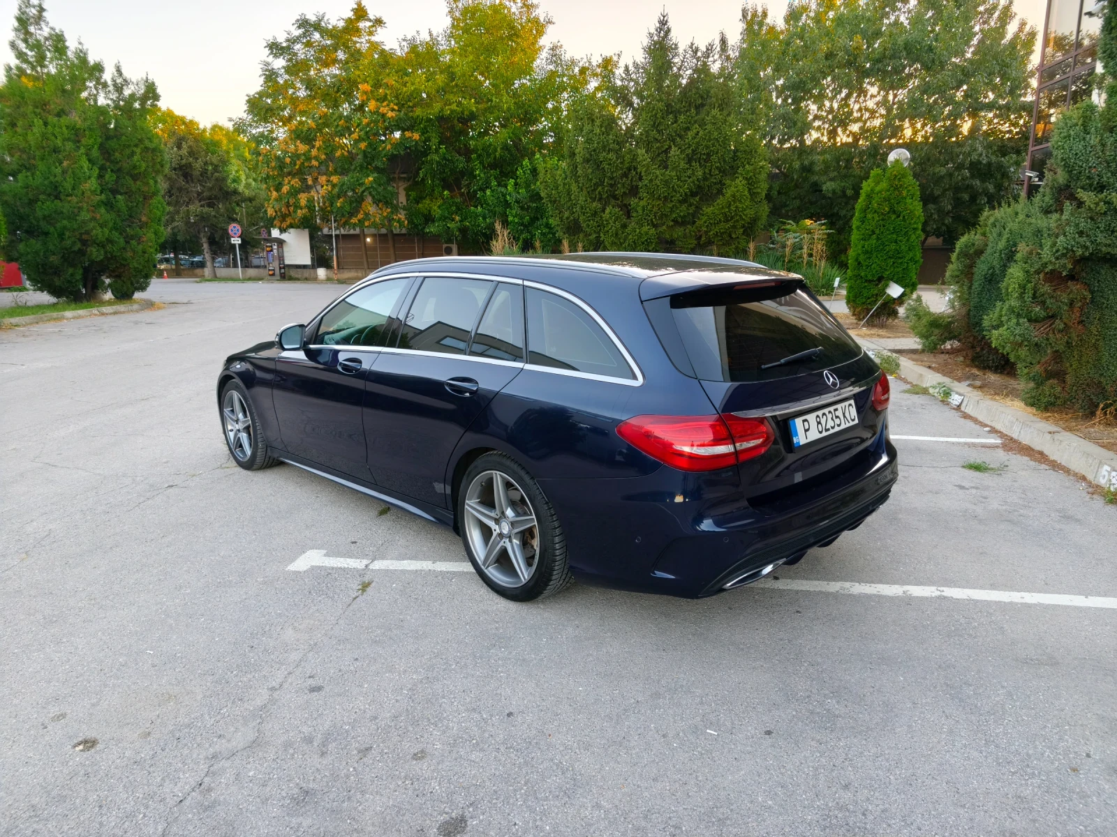 Mercedes-Benz C 220 2.2 CDI AMG pack/Full Led , снимка 2 - Автомобили и джипове - 56257944
