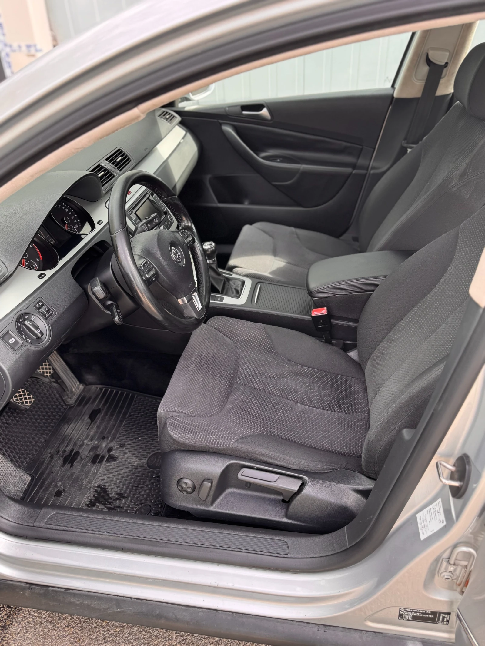 VW Passat 2000CC / 140hp / 103kW TDI CR, снимка 10 - Автомобили и джипове - 56453497