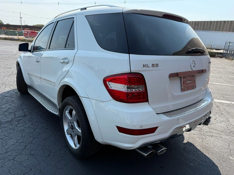 Mercedes-Benz ML 63 AMG подгрев* обдух* harman* камера* keyless, снимка 4 - Автомобили и джипове - 48666657