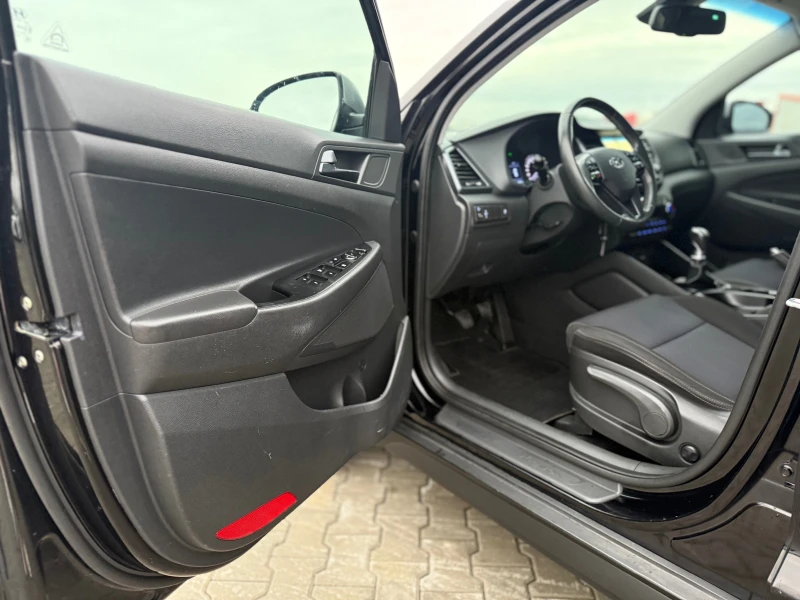 Hyundai Tucson 1.7 crdi 115 ks СОБСТВЕН ЛИЗИНГ !!!, снимка 10 - Автомобили и джипове - 52116307