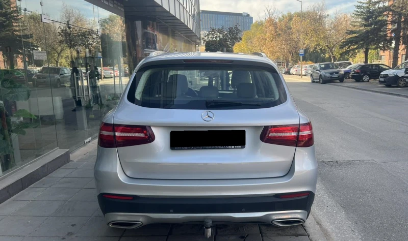 Mercedes-Benz GLC 220 d 4Matic = MGT Slect 2 = , снимка 4 - Автомобили и джипове - 52302152