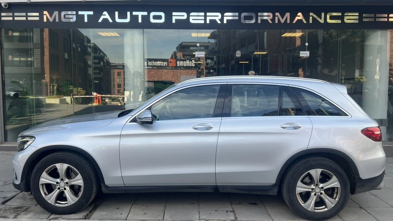 Mercedes-Benz GLC 220 d 4Matic = MGT Slect 2 = , снимка 8 - Автомобили и джипове - 52302152