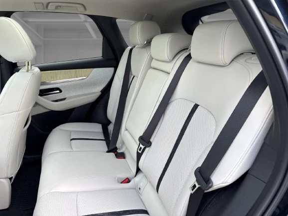 Mazda CX-60 PHEV AWD = Takumi = Гаранция, снимка 9 - Автомобили и джипове - 52918479