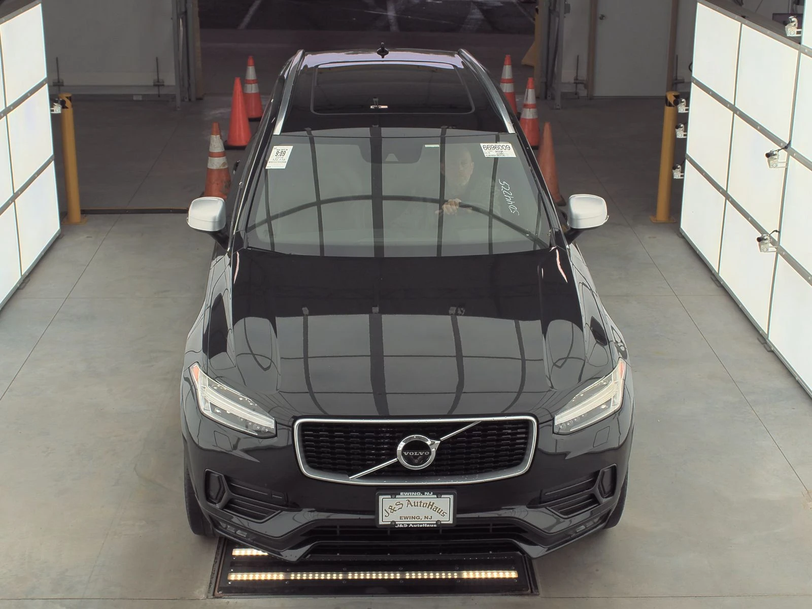 Volvo Xc90 T6 R-Design* Обдух* Head-Up* B&W* 360* Дистроник*  - изображение 2